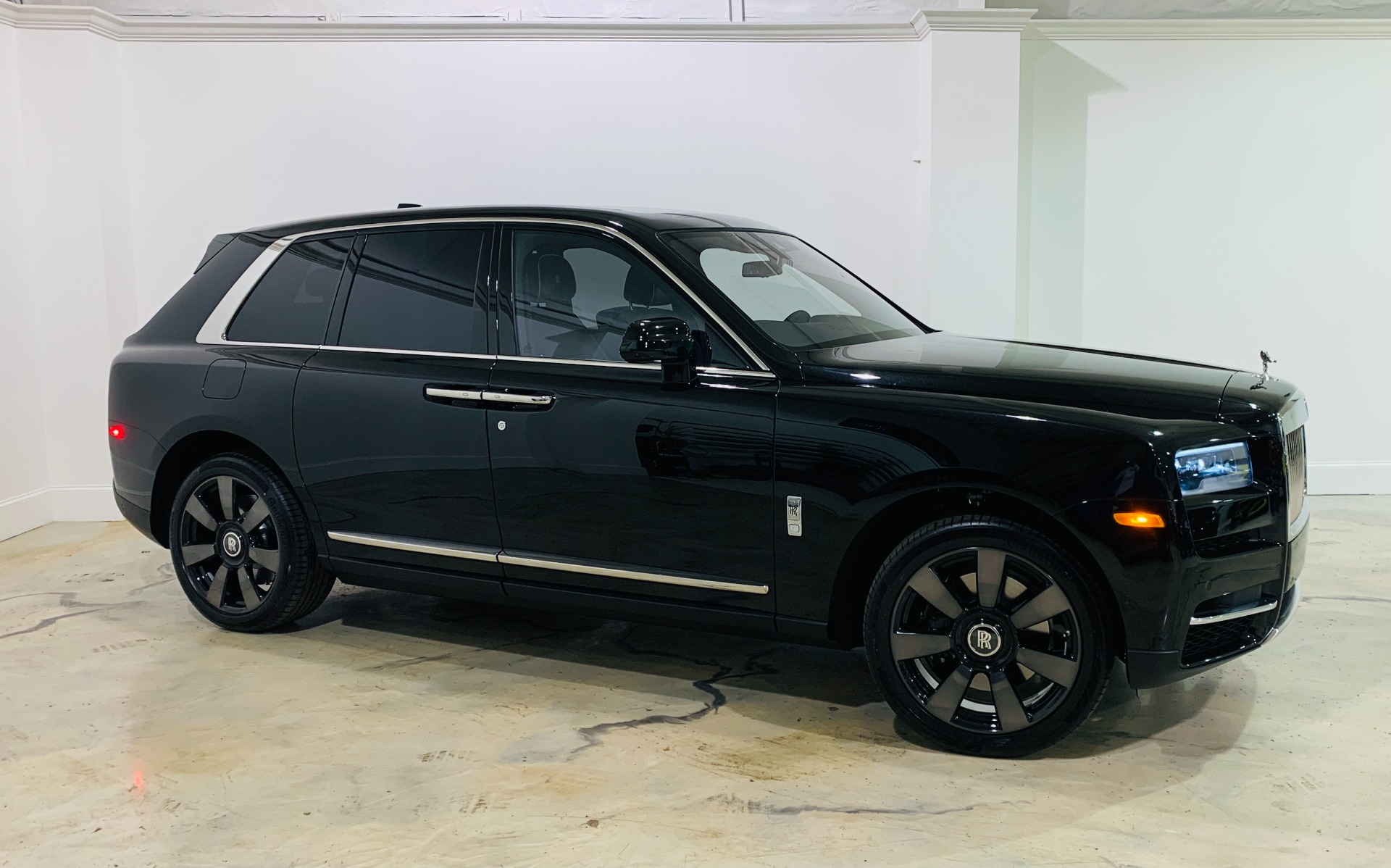 Used 2021 ROLLS-ROYCE CULLINAN For Sale (Sold) | Road Show ...