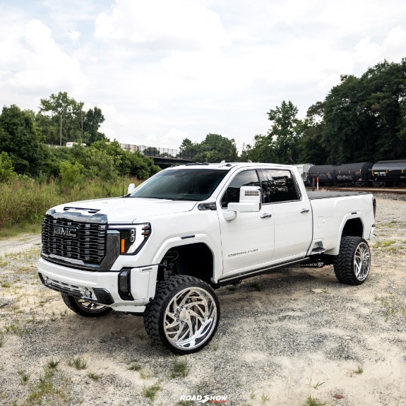 2024 GMC Sierra 2500HD Denali Ultimate's photo