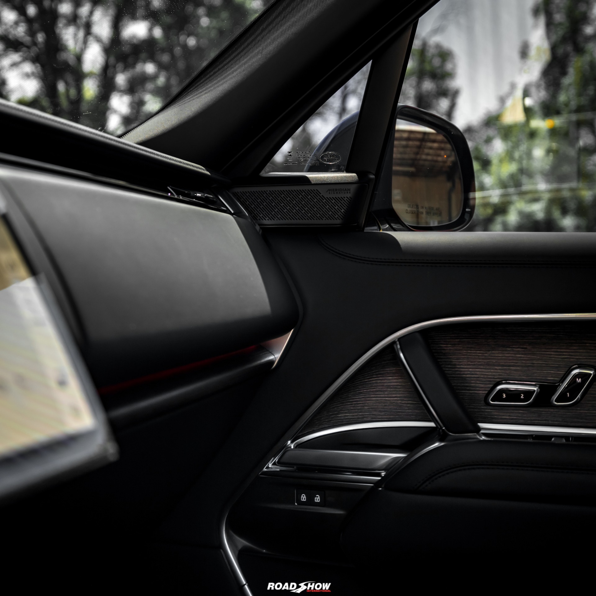 2025 Land Rover Range Rover Autobiography - Photo 24